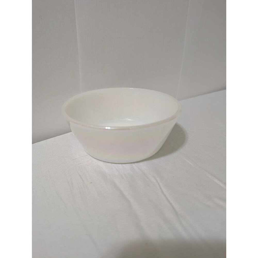 VINTAGE Federal Glass Iridescent White Moonglow Milk Glass Dessert Bowl